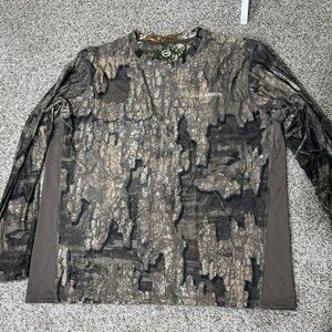 Magellan Outdoors Men's Woodland Camo Long Sleeve Tee